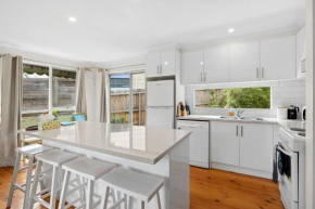 2 Russell, Anglesea